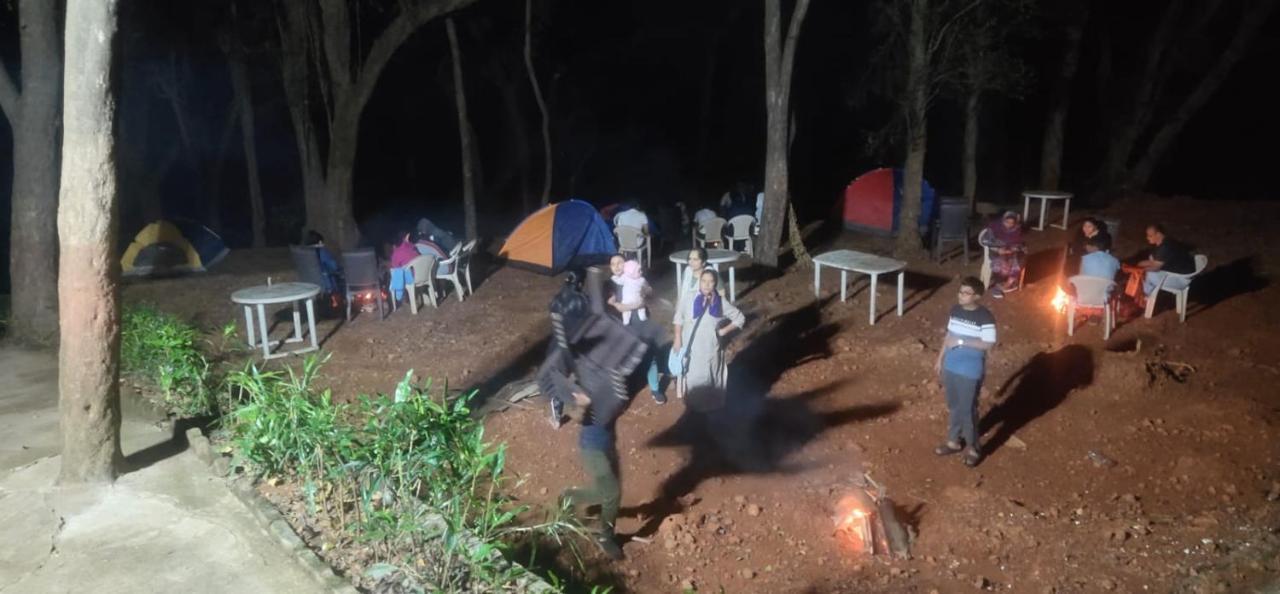 Hotel Hilltone- Matheran Esterno foto