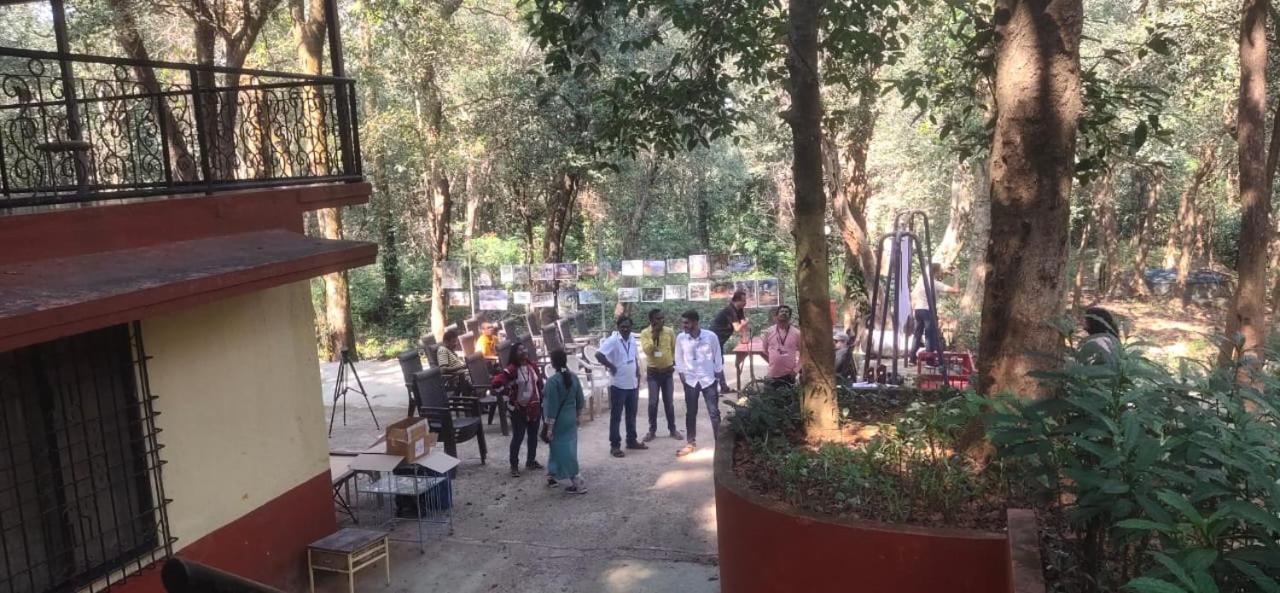 Hotel Hilltone- Matheran Esterno foto