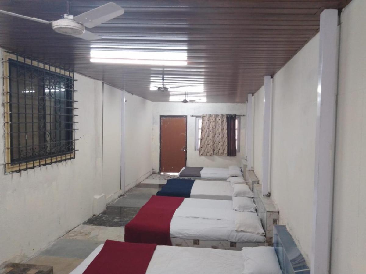Hotel Hilltone- Matheran Esterno foto