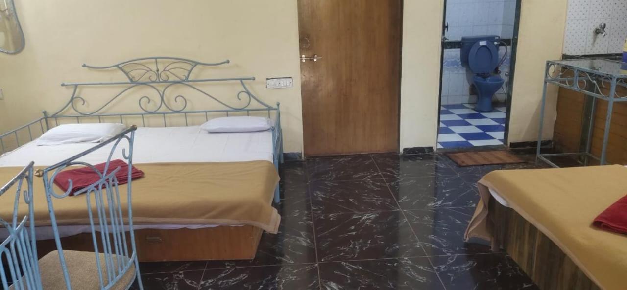 Hotel Hilltone- Matheran Esterno foto