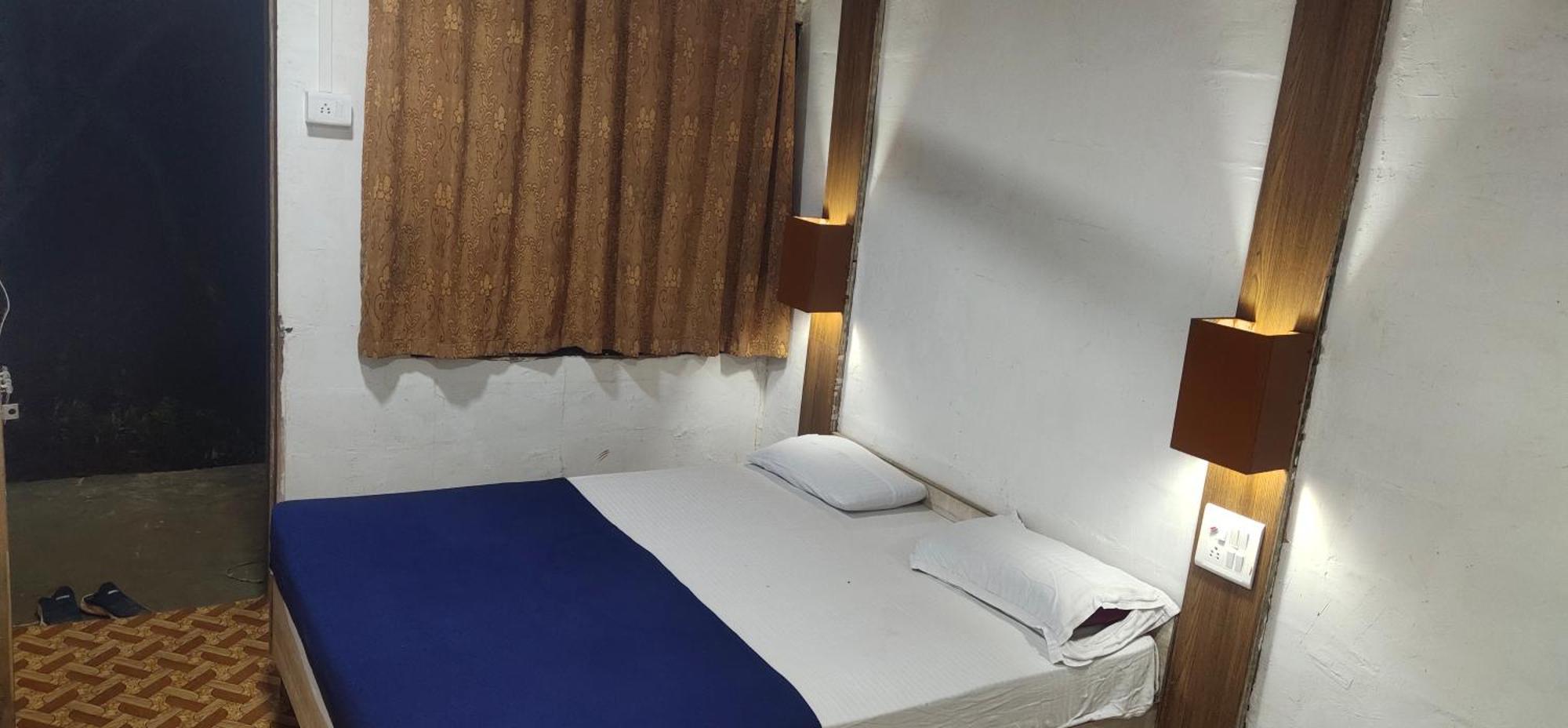 Hotel Hilltone- Matheran Esterno foto