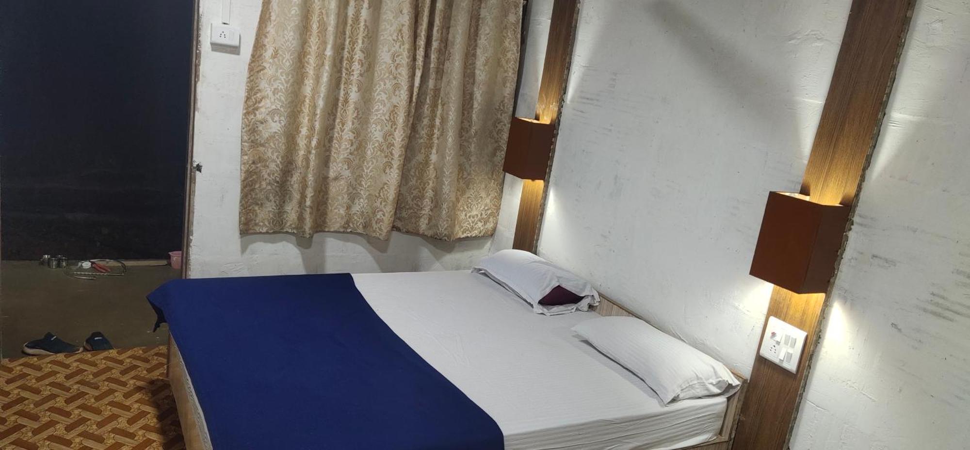 Hotel Hilltone- Matheran Esterno foto