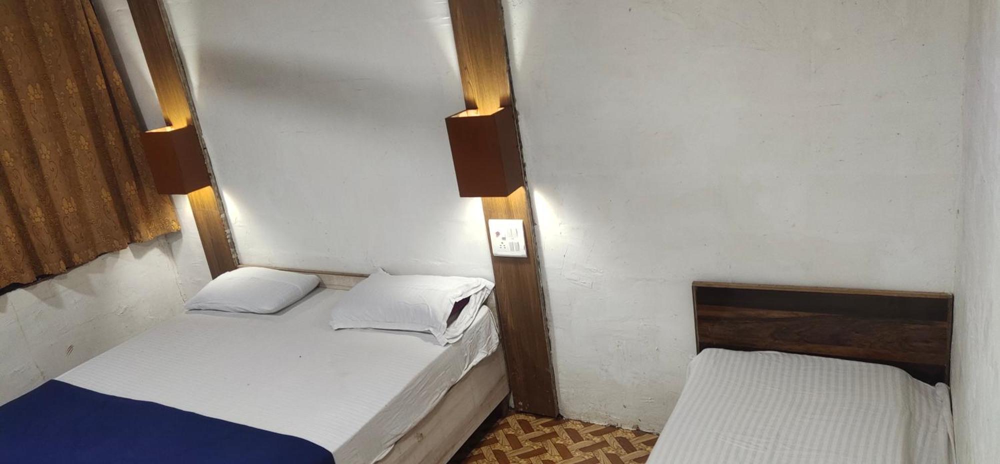 Hotel Hilltone- Matheran Esterno foto