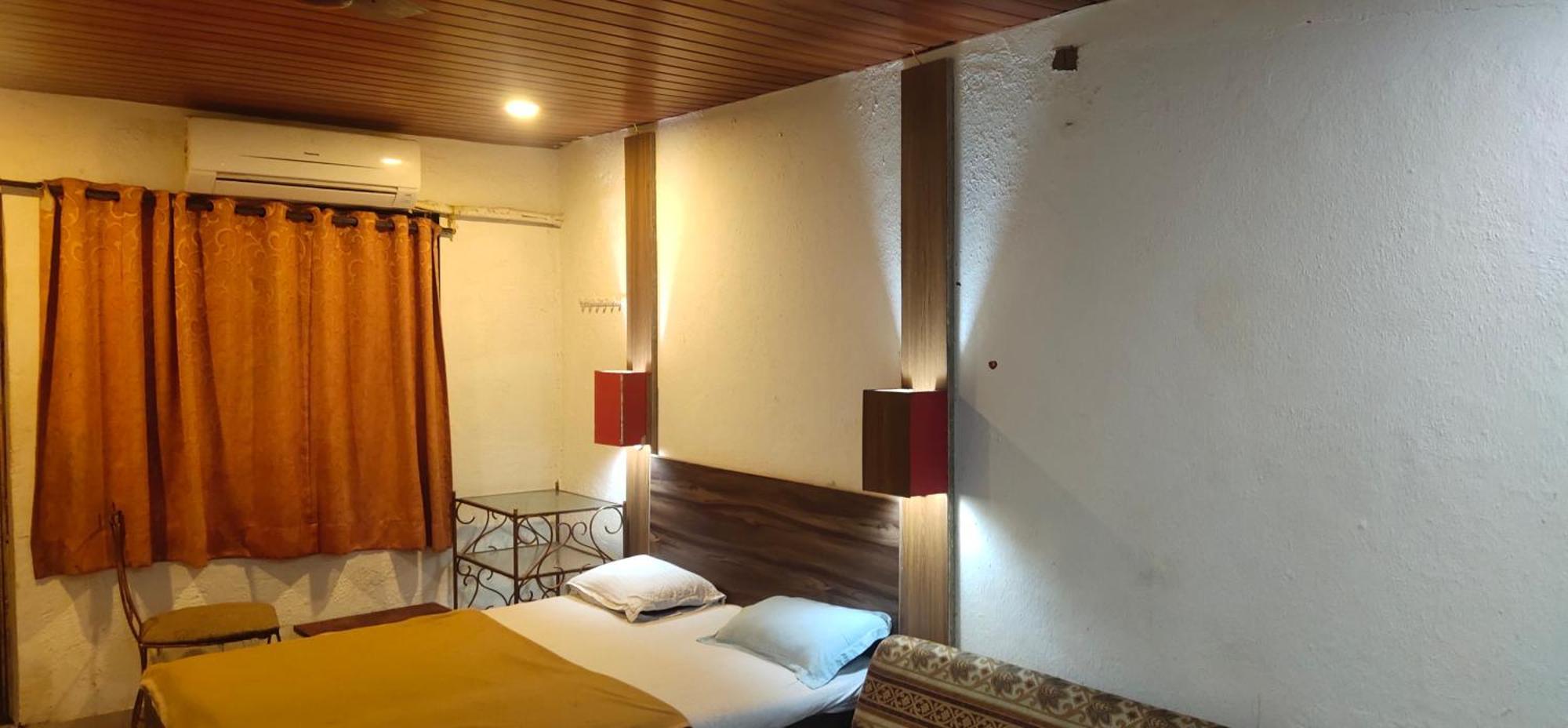 Hotel Hilltone- Matheran Esterno foto