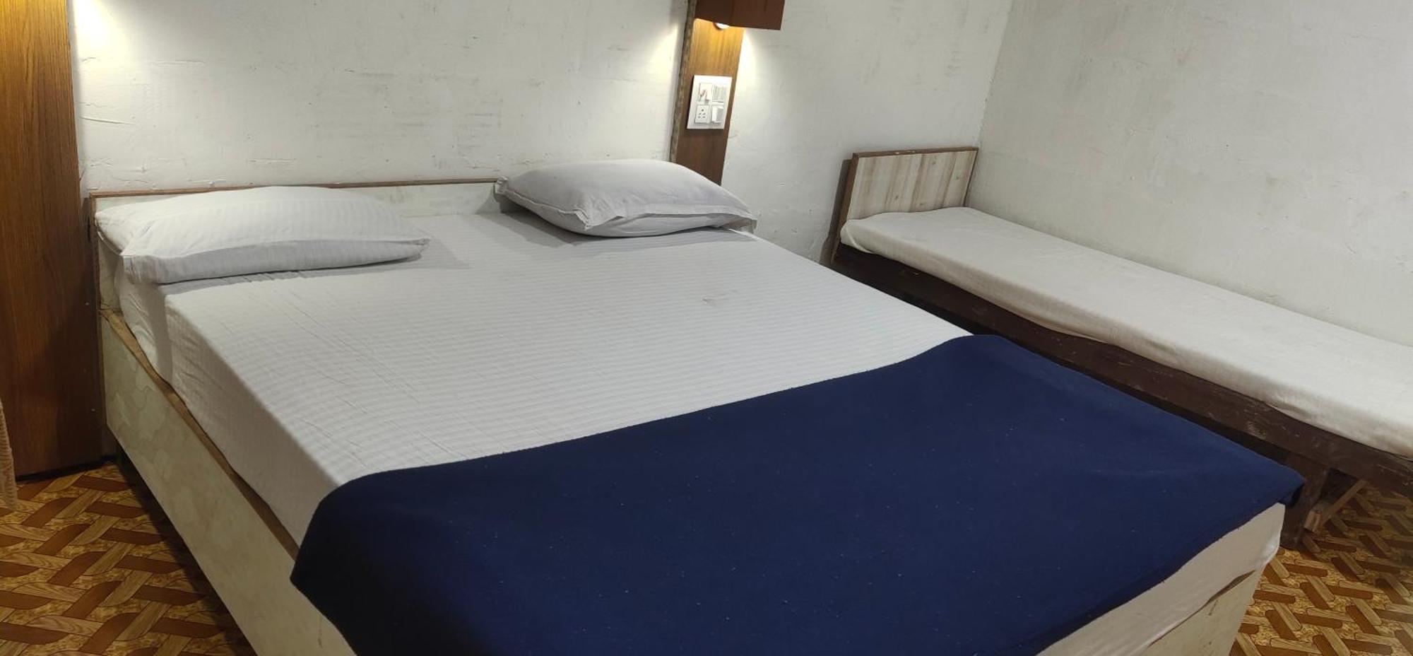Hotel Hilltone- Matheran Esterno foto