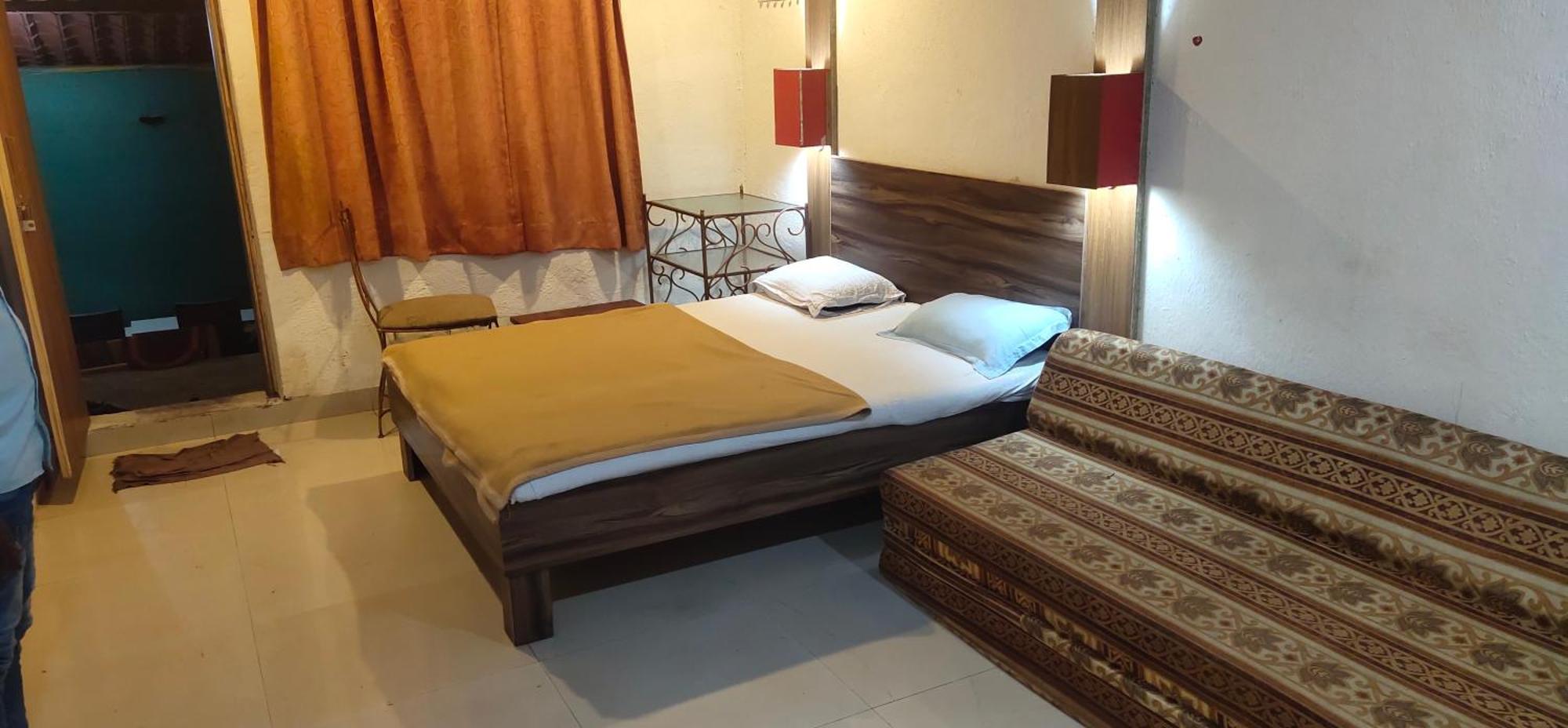 Hotel Hilltone- Matheran Esterno foto